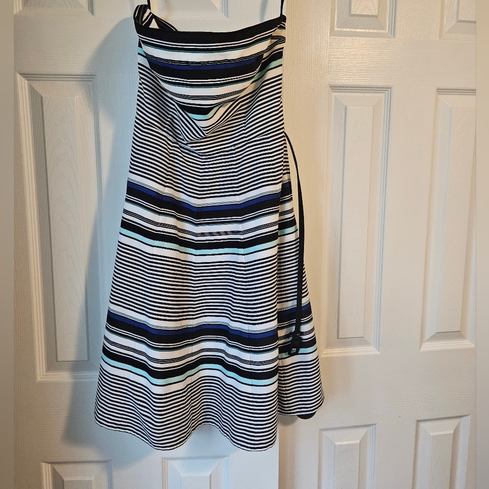 White house black market strapless dress.  Size 4 .